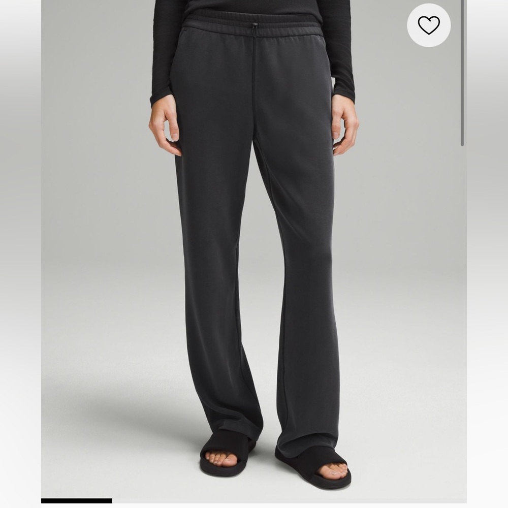 Lululemon Softstream Pants size 4